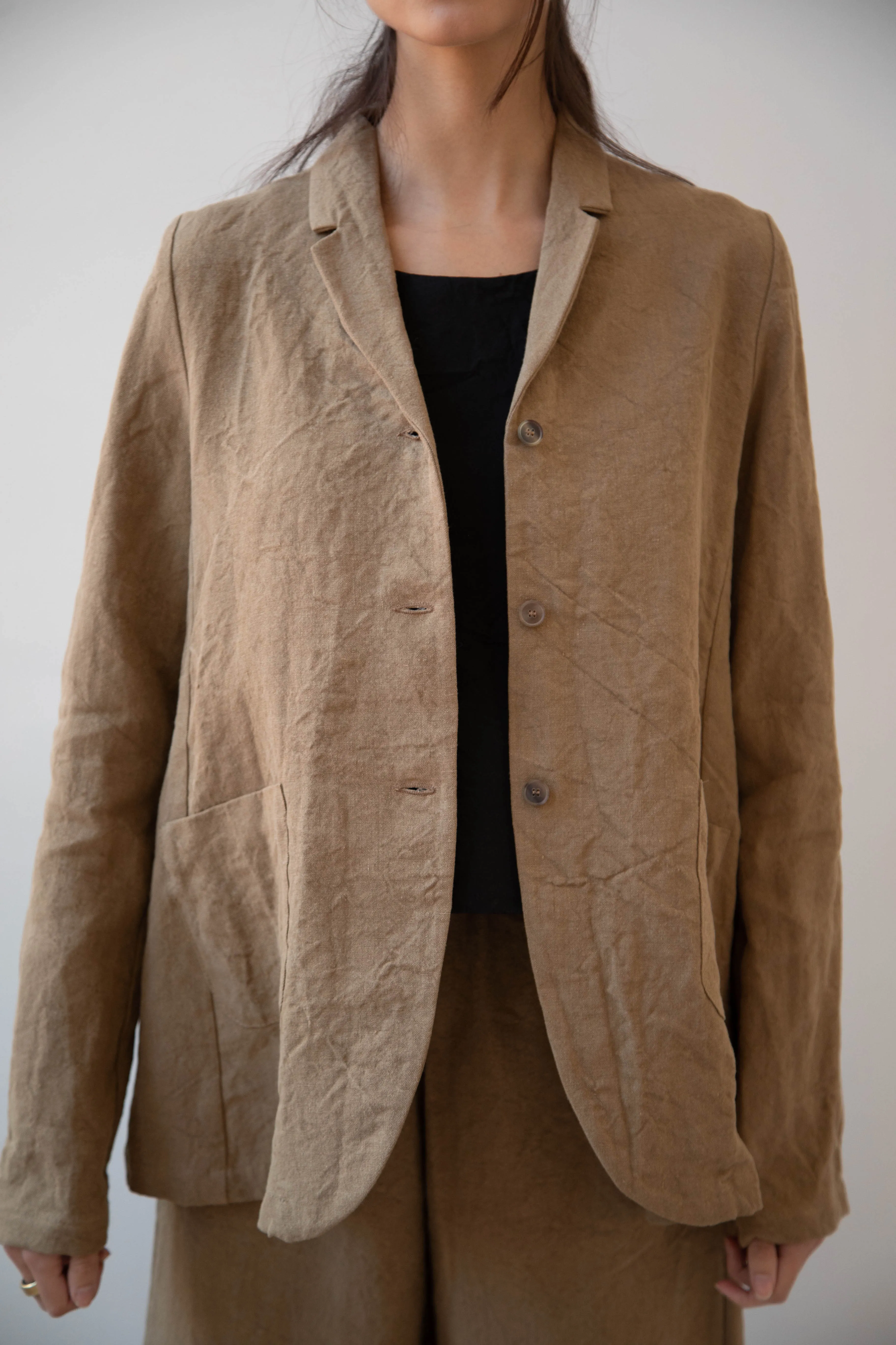 Apuntob | Long Line Blazer in Hazelnut Linen