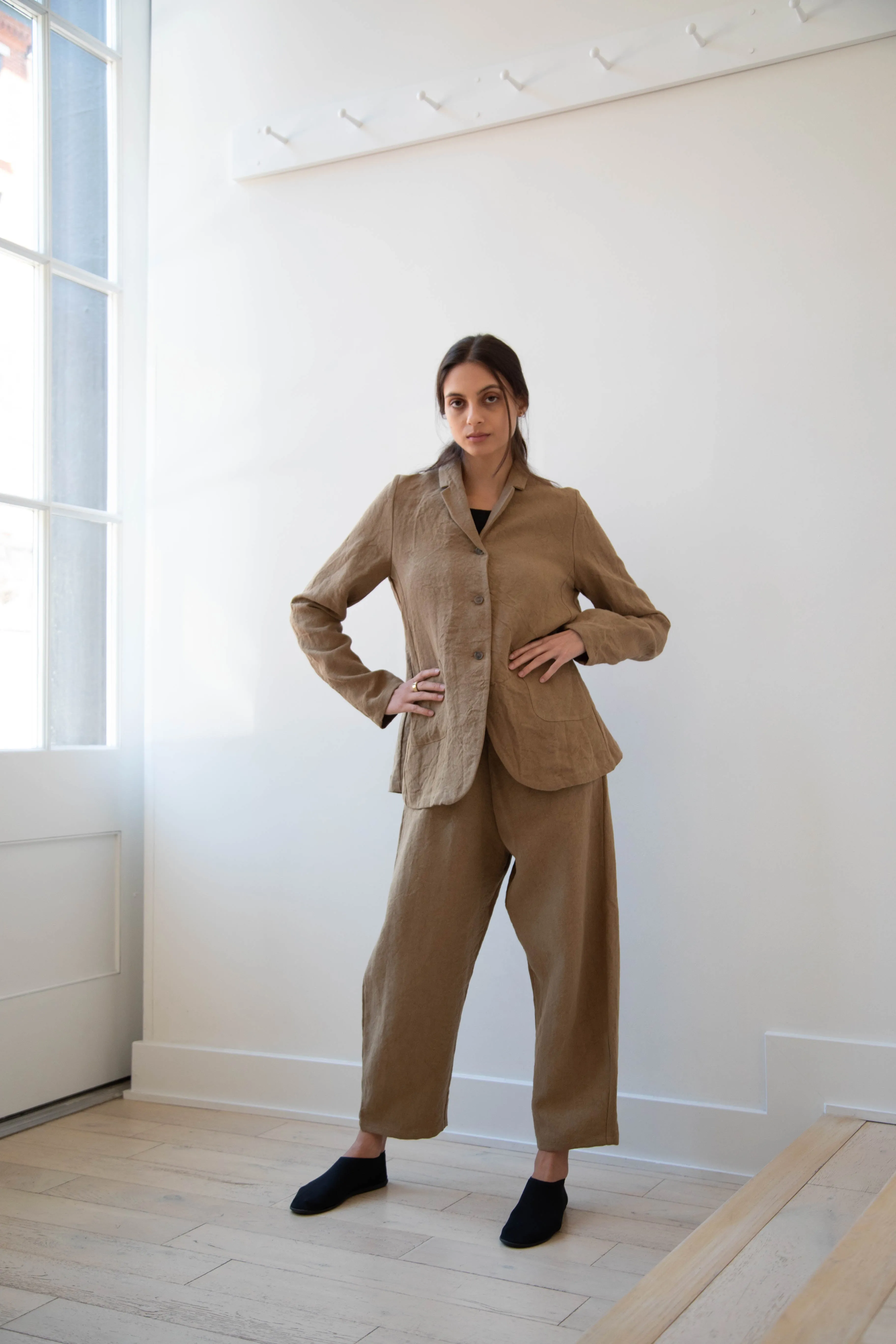 Apuntob | Long Line Blazer in Hazelnut Linen