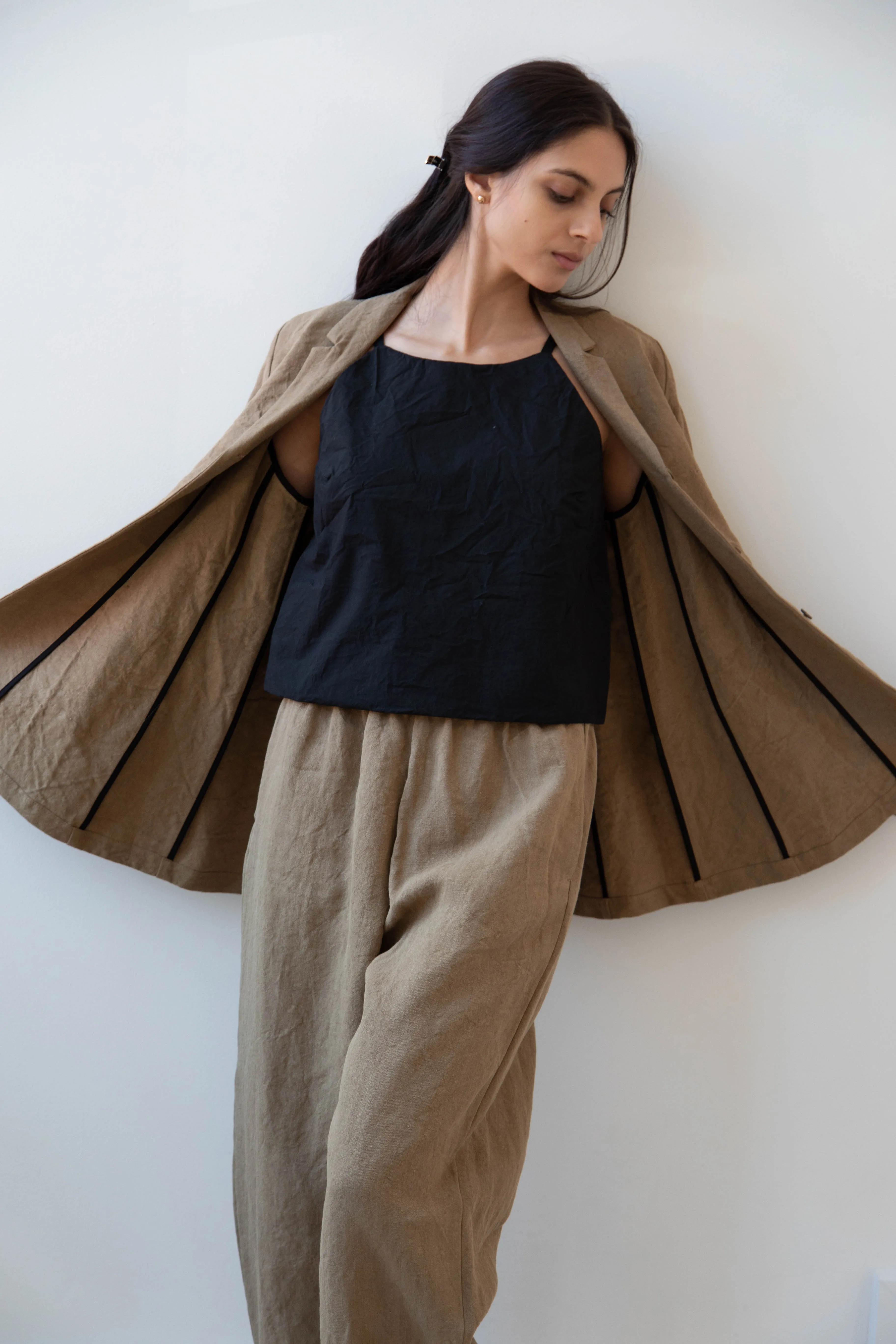Apuntob | Long Line Blazer in Hazelnut Linen
