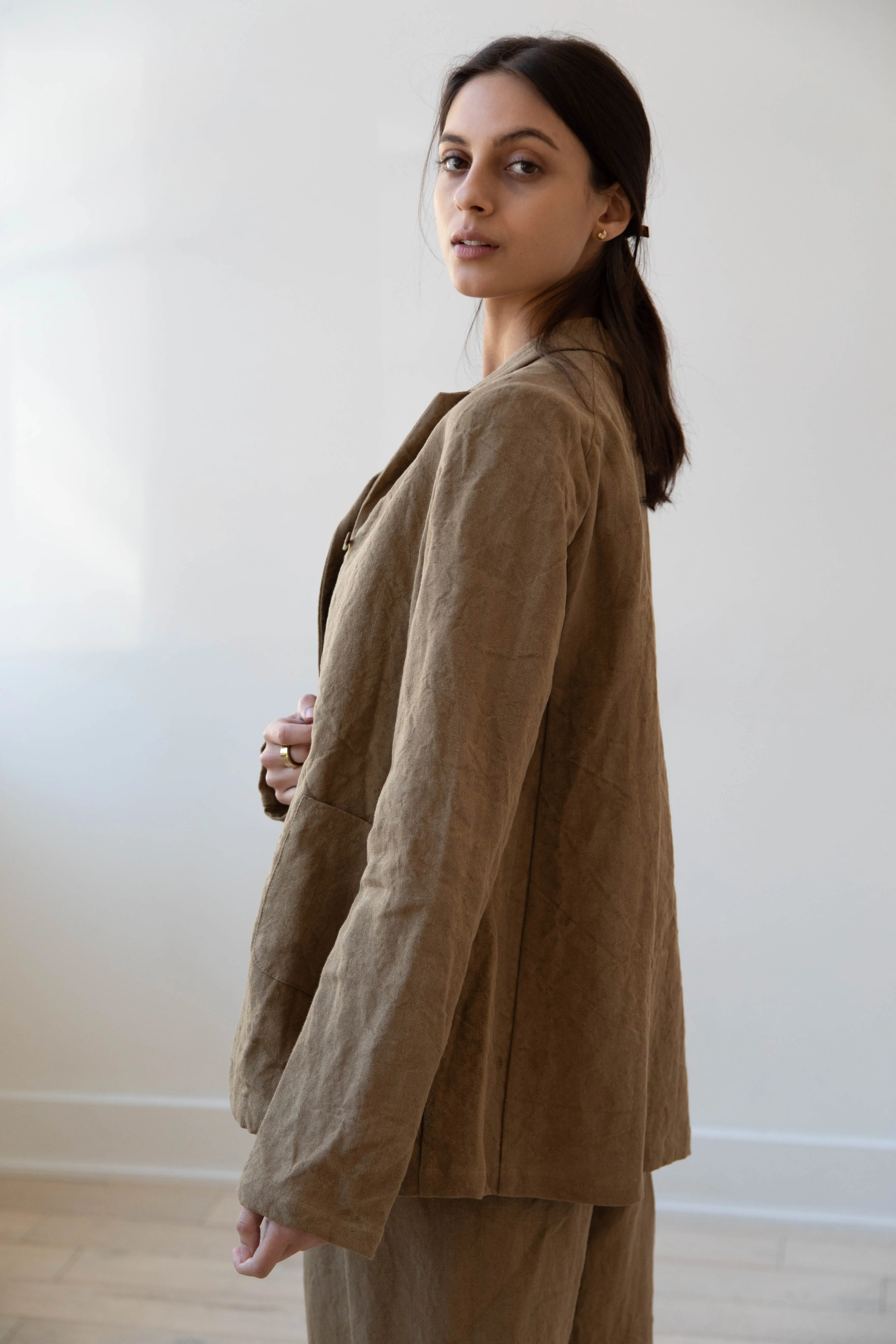 Apuntob | Long Line Blazer in Hazelnut Linen