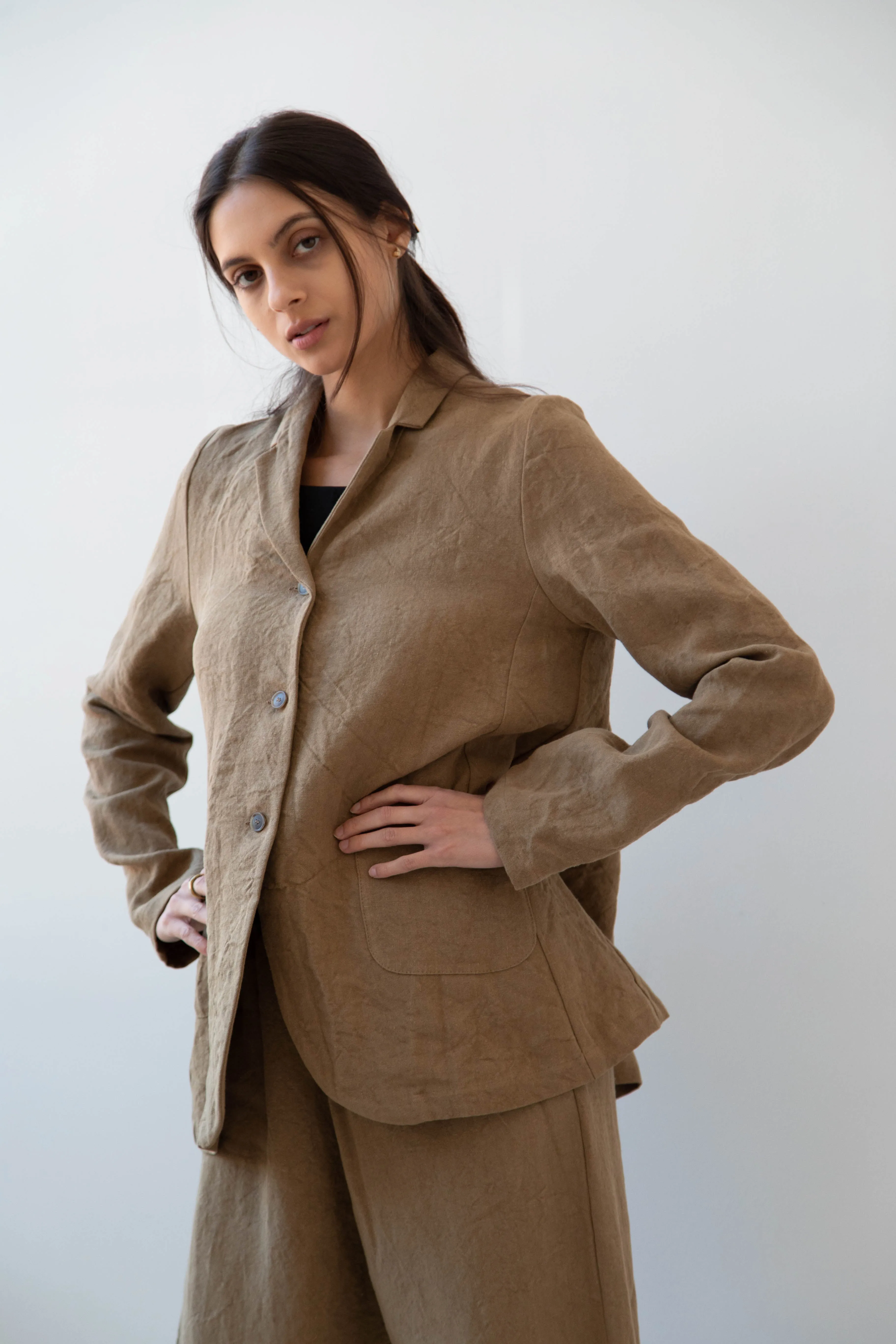 Apuntob | Long Line Blazer in Hazelnut Linen