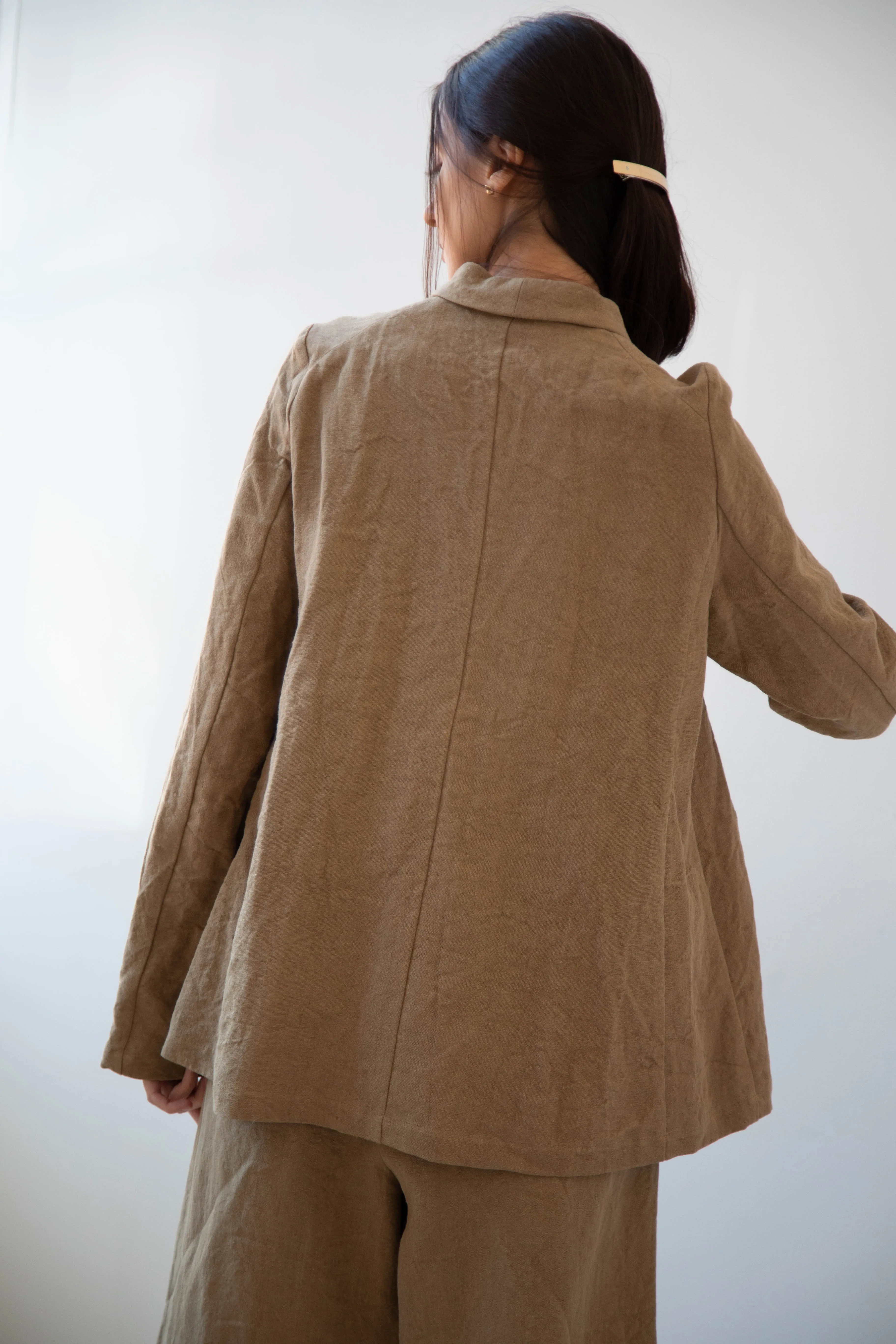 Apuntob | Long Line Blazer in Hazelnut Linen