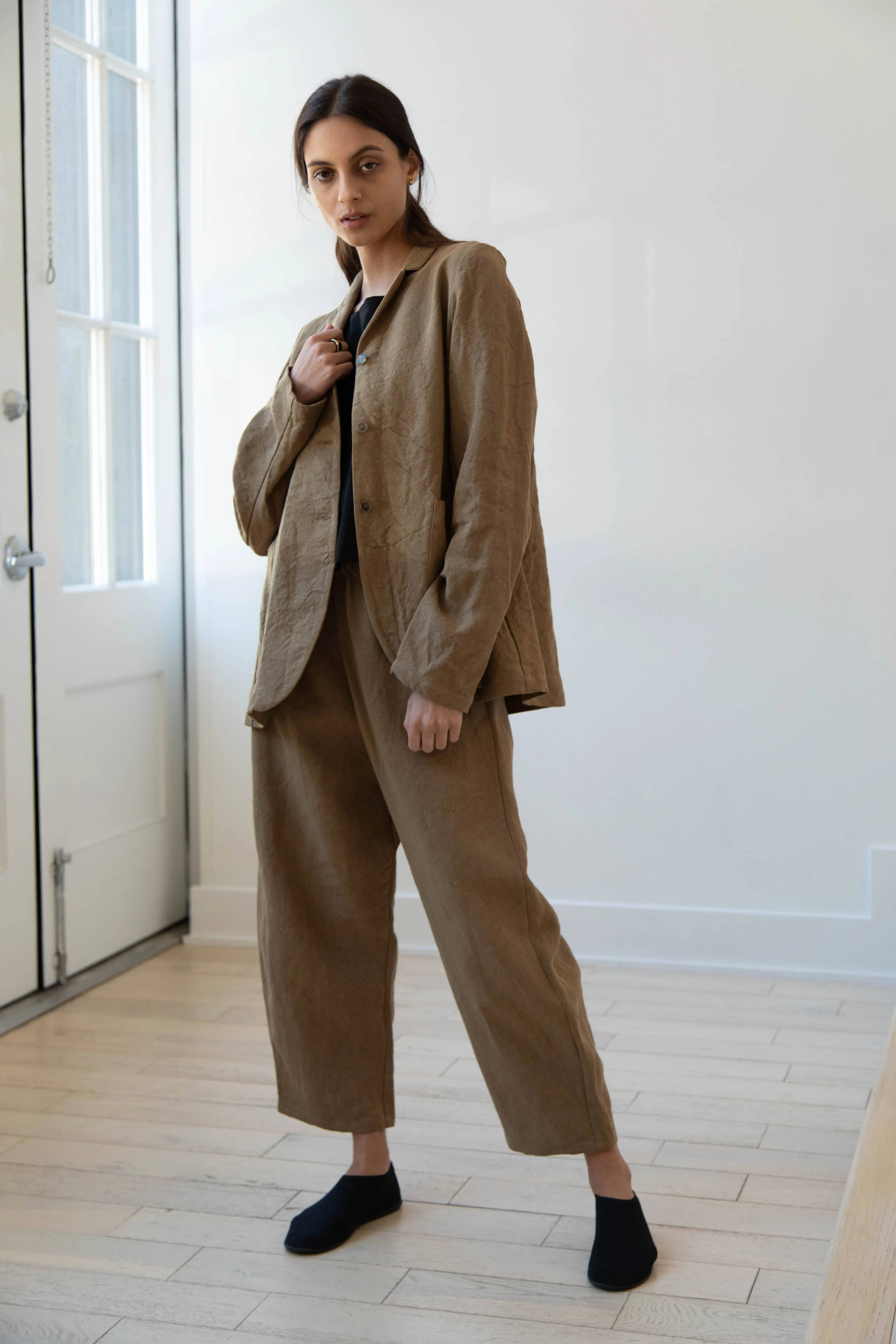 Apuntob | Long Line Blazer in Hazelnut Linen