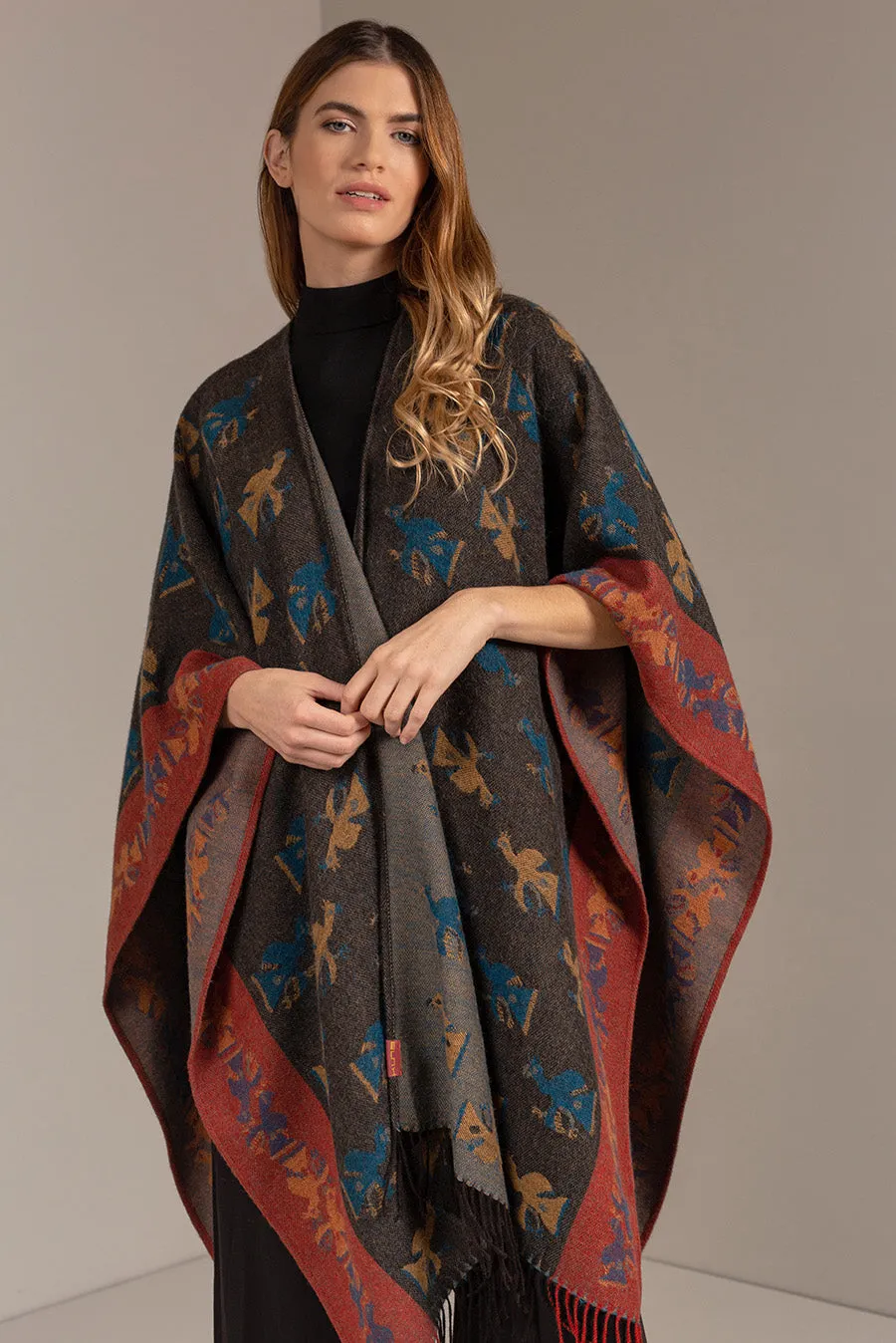 Nazca - 42 Cape Baby Alpaca Color Black